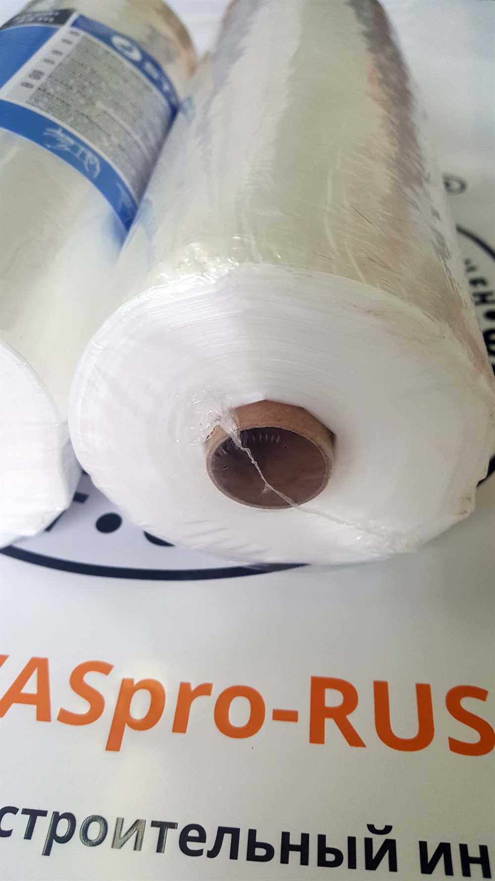 Купить Cover Quick плёнка укрывная + лента малярная бумажная, 140 cм x 33 м, втулка 20 см недорого  Storch